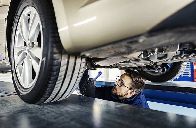 1.5 Million drivers ignoring MOT advisories that compromise road safety 4 Garage rates
