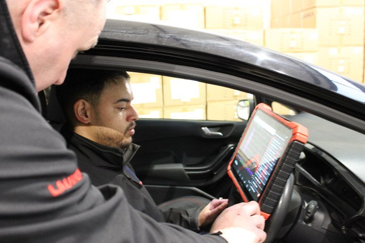 IMG 0895 garage wire