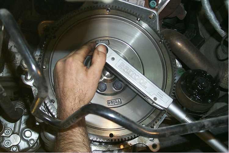 Valeo Service has launched an ‘omnichannel Help Centre to help distributors and workshops manage the growing complexity of modern vehicle repairs garage wire