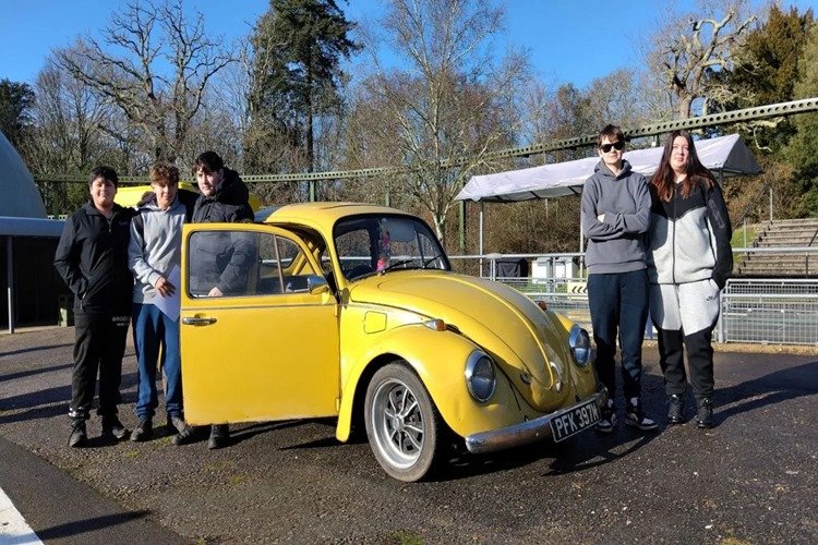 ce3b54b7e0edb6e4657757c039956a41 garage wire